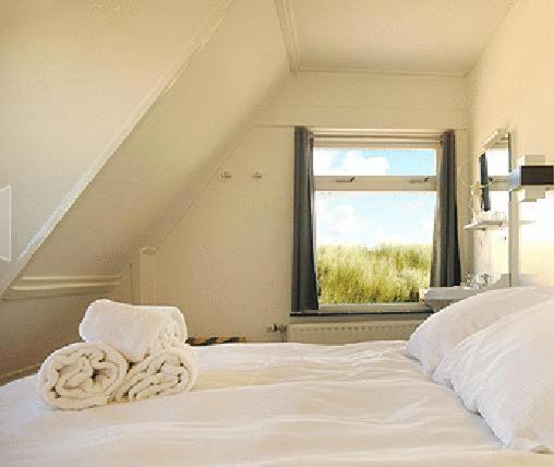 Strandhotel Terschelling Formerum Bagian luar foto