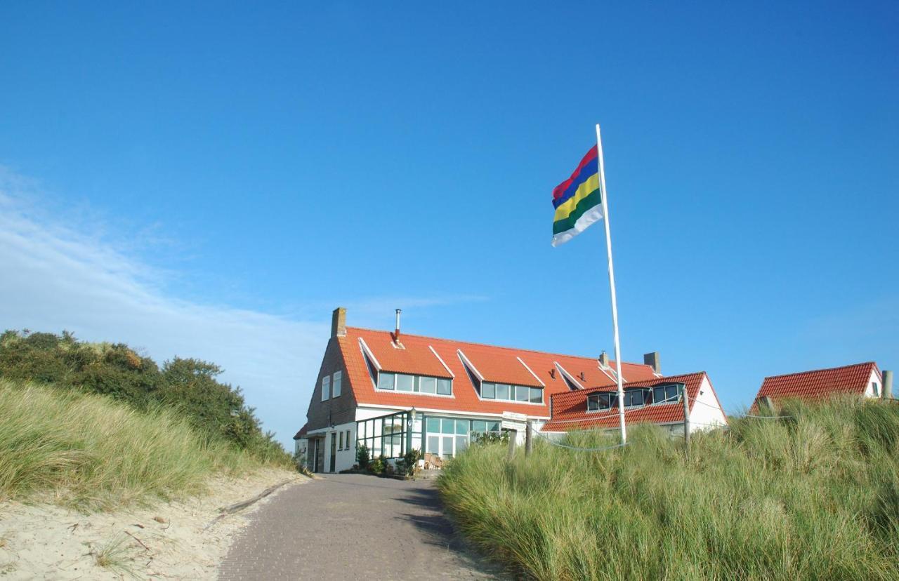 Strandhotel Terschelling Formerum Bagian luar foto